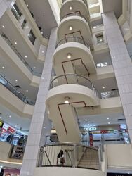 Lucky Plaza (D9), Retail #594370671